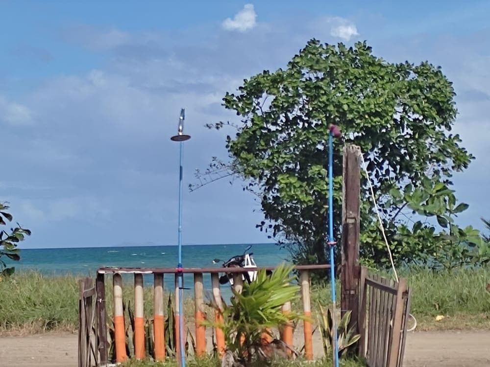 Rmtm's Frontbeach Resort