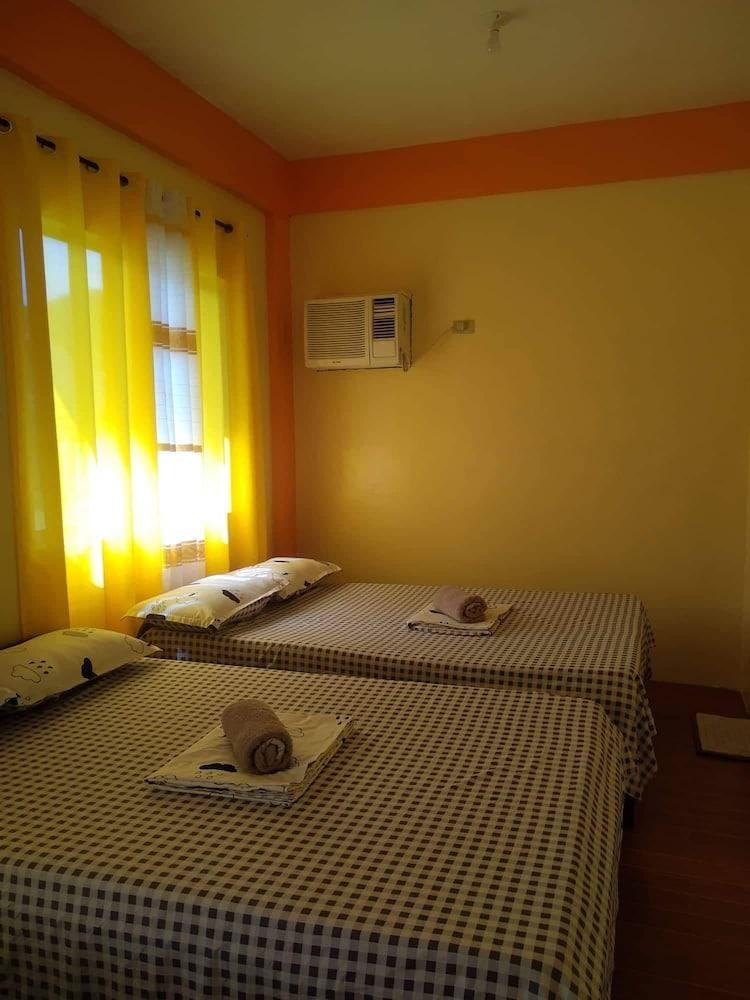 Rmtm's Frontbeach Resort