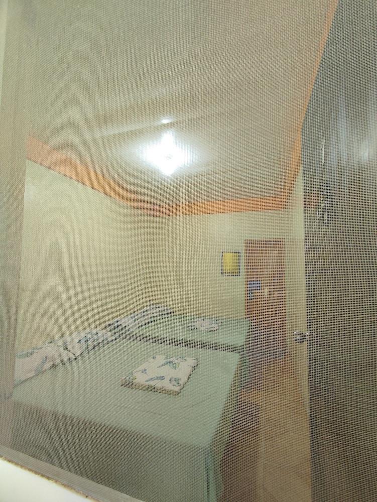 Rmtm's Frontbeach Resort
