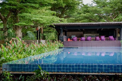 Seavana Beach Resort
