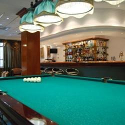 Cronwell Inn Tursunt Hotel