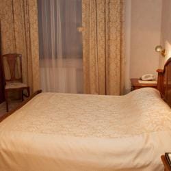 Cronwell Inn Tursunt Hotel