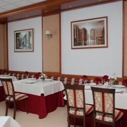 Cronwell Inn Tursunt Hotel
