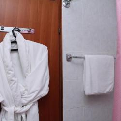 Cronwell Inn Tursunt Hotel