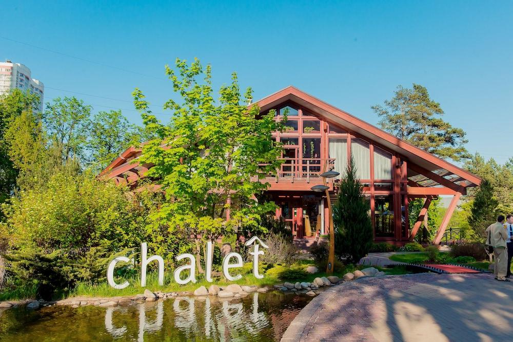 Country Park Hotel