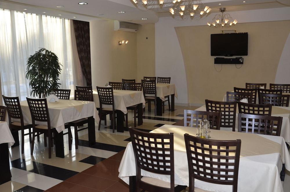 Hotel Zaurale