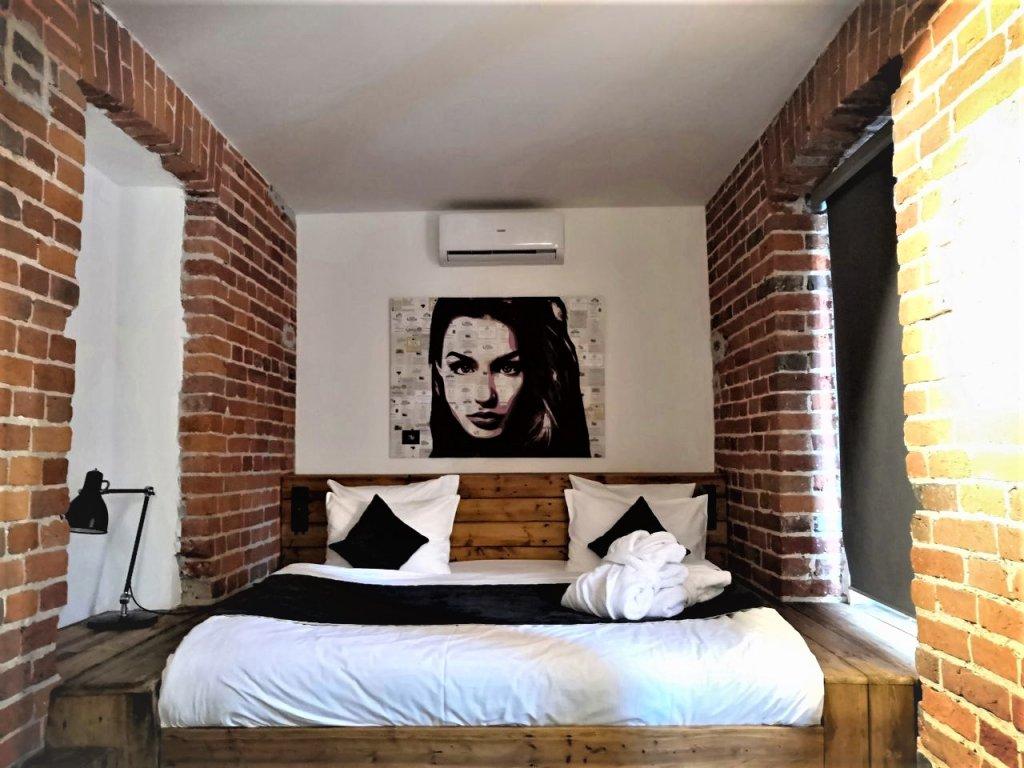 Winewood Moscow Lounge Hotel