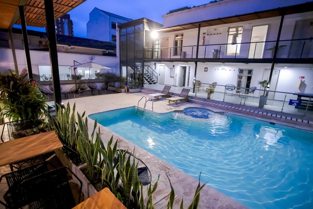 Vibes Hotel Boutique