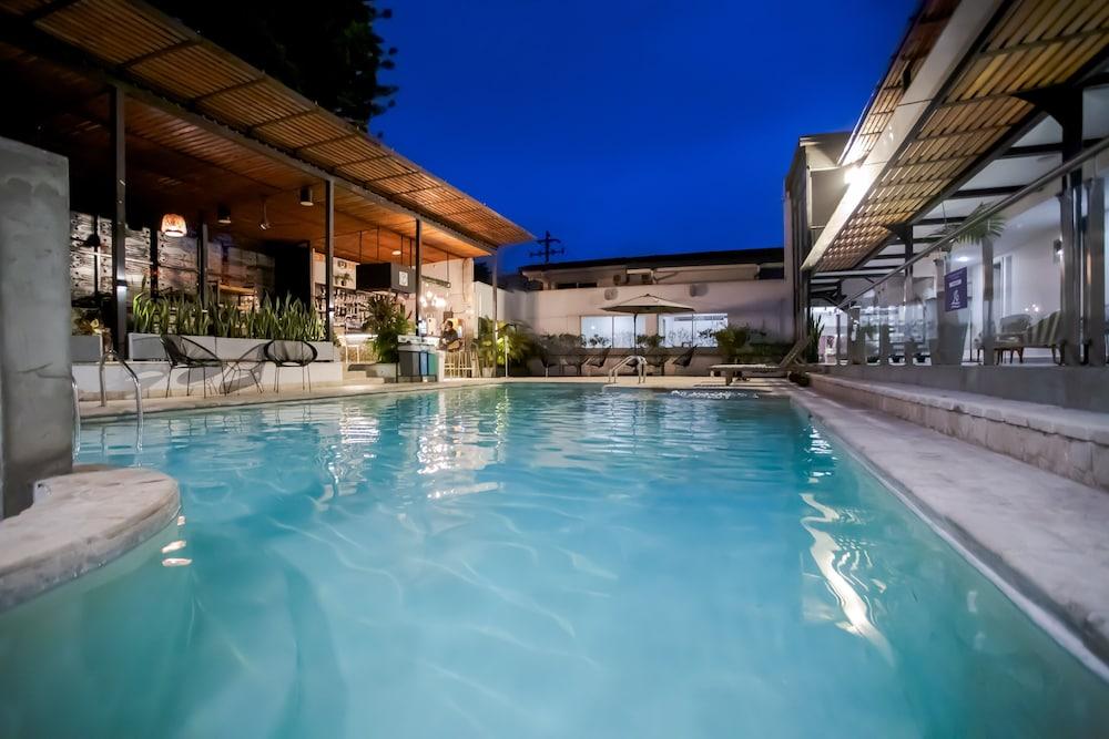 Vibes Hotel Boutique