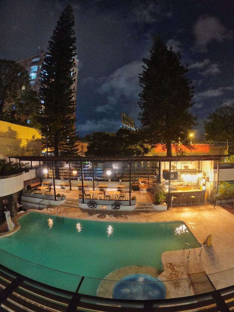 Vibes Hotel Boutique