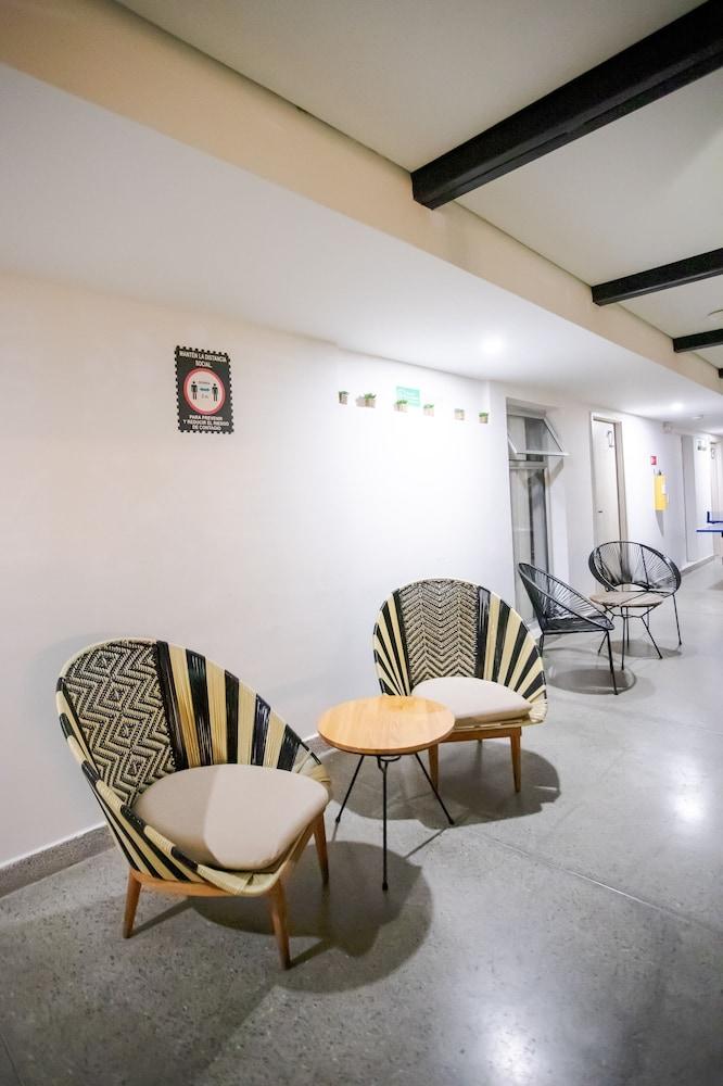 Vibes Hotel Boutique
