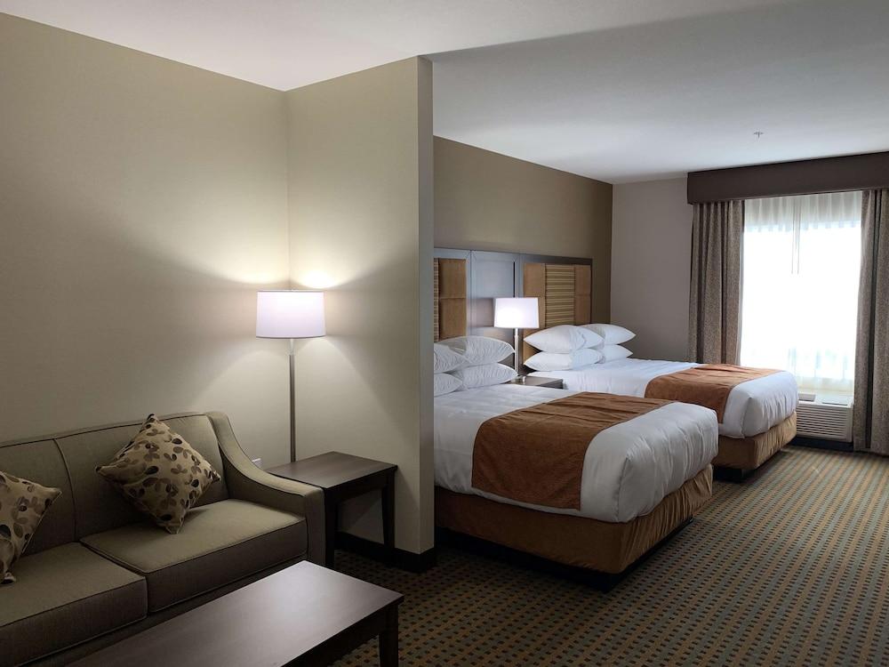 Best Western Plus Hinton Inn & Suites