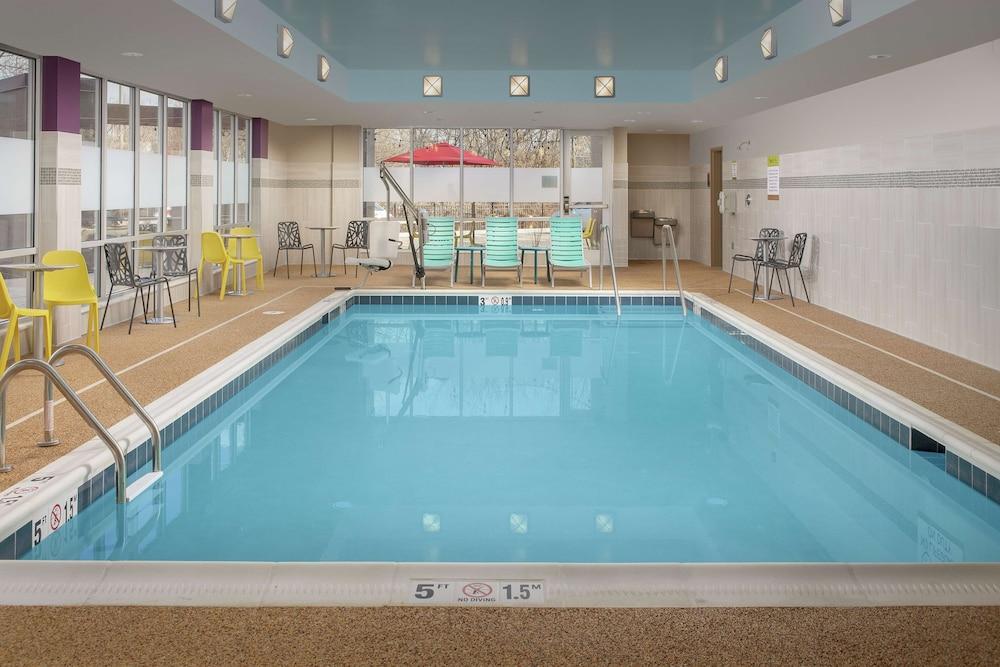 Home2 Suites by Hilton-Edison, NJ