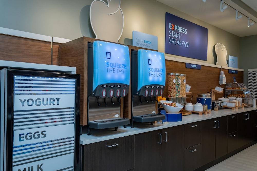 Holiday Inn Express Orlando - Lk Buena Vista Area