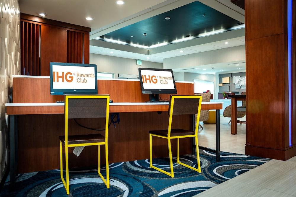 Holiday Inn Express Orlando - Lk Buena Vista Area