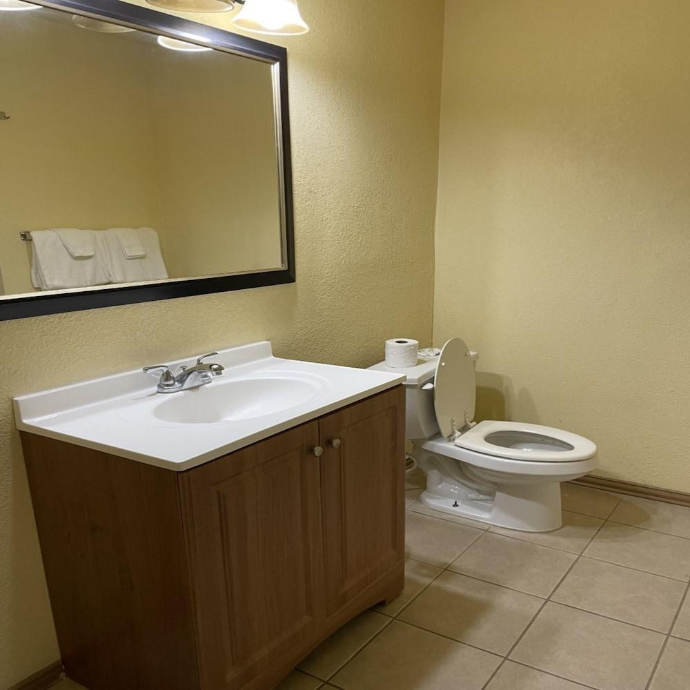 Economy Inn