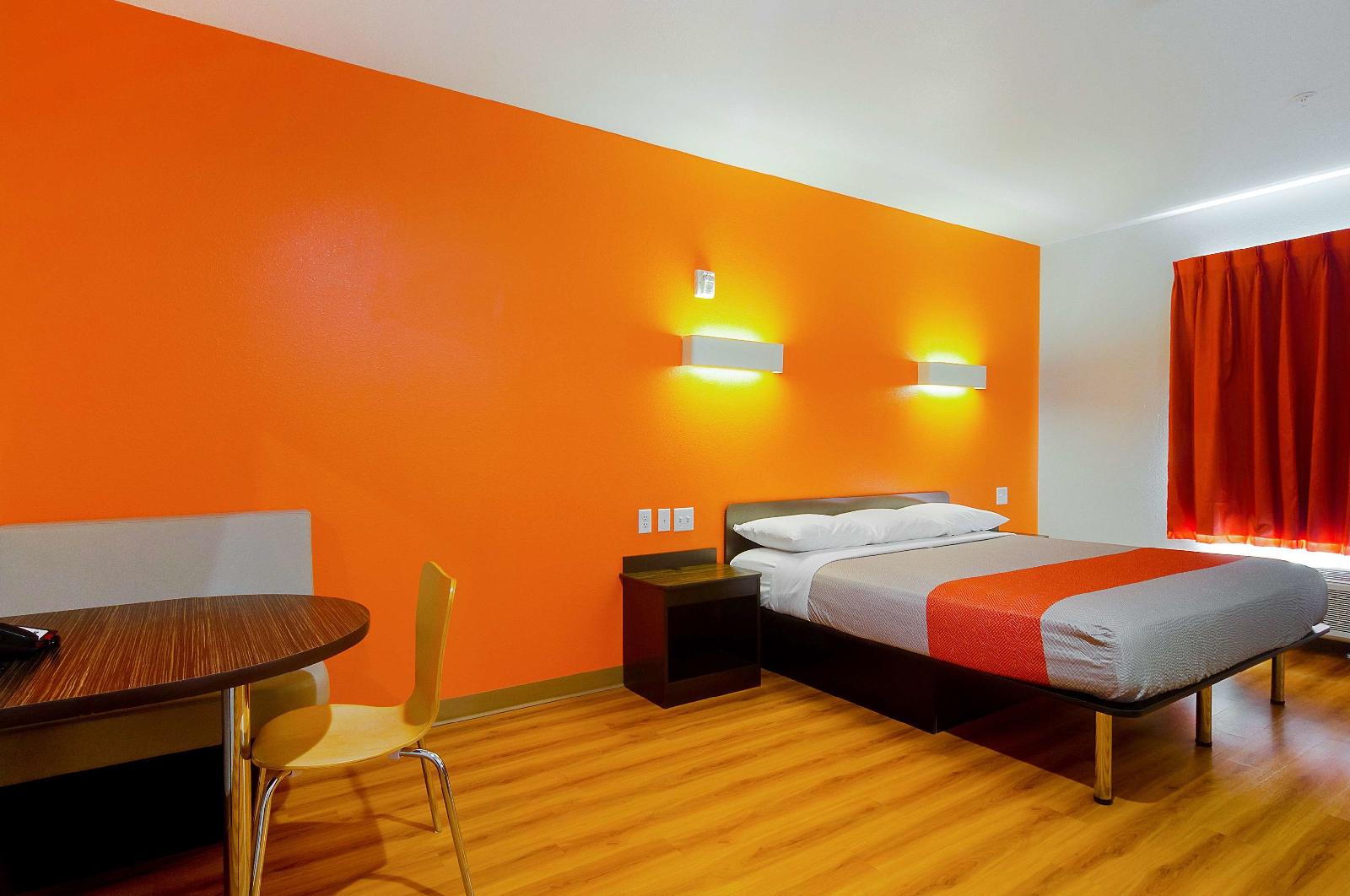 Motel 6 Midland
