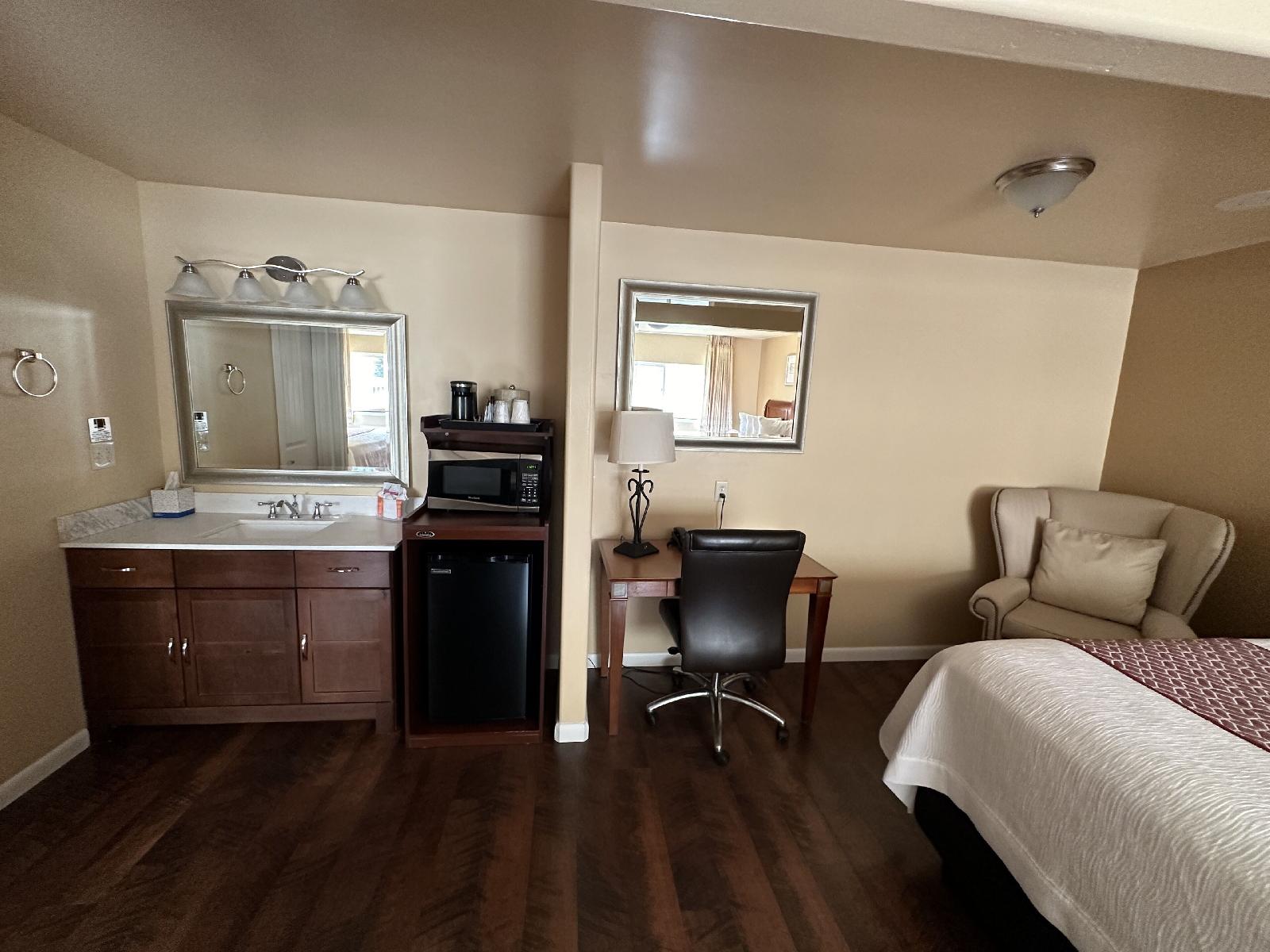 Abram Inn And Suites