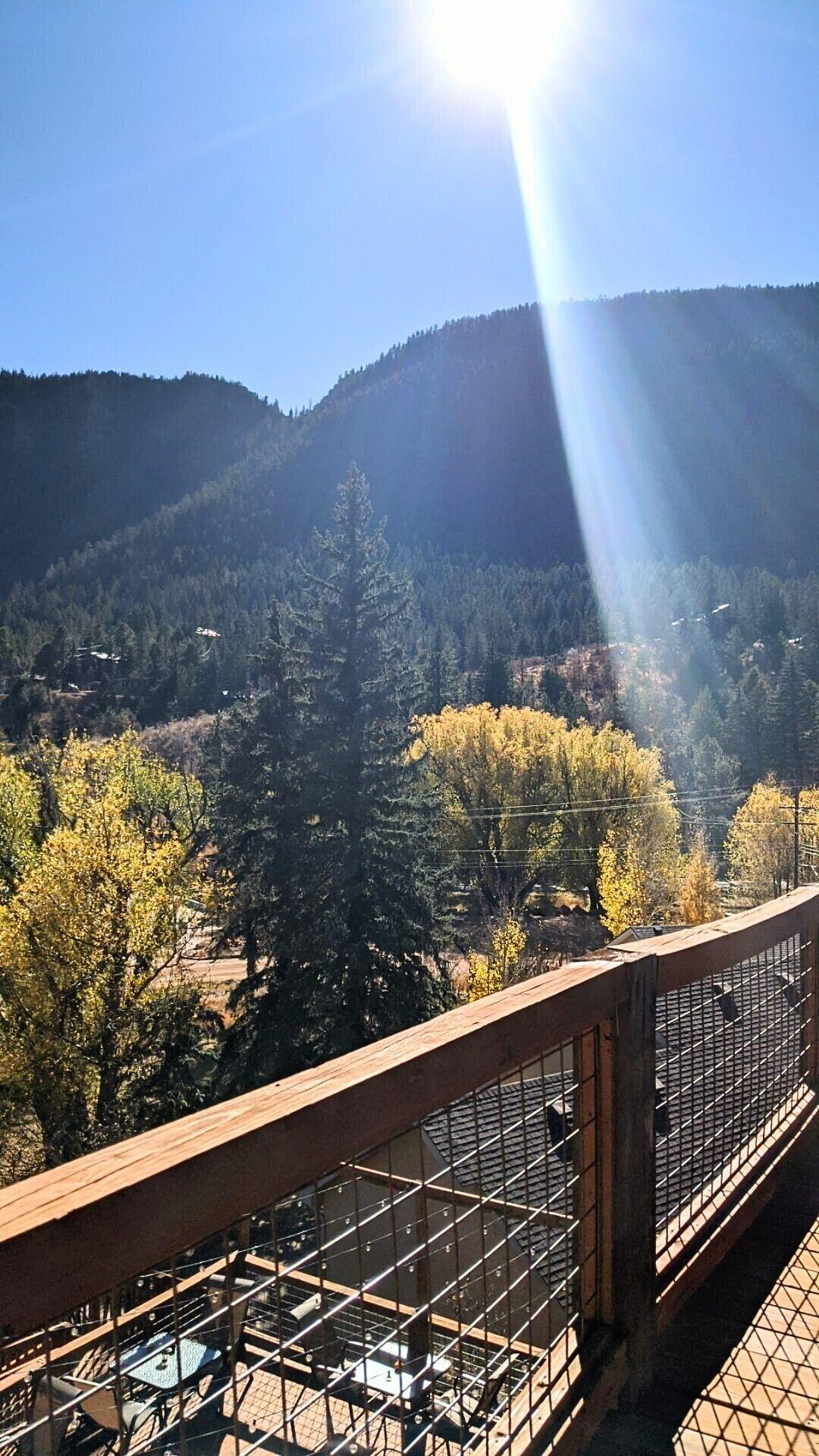 The Green Mountain Falls Lodge
