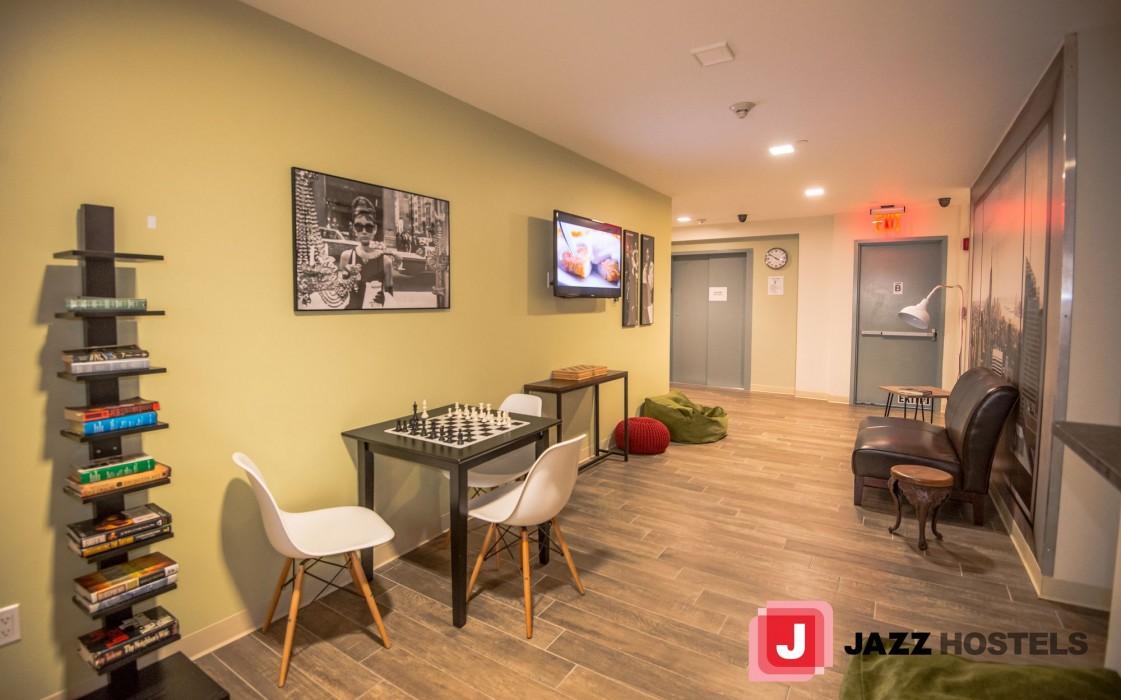 Jazz on Columbus Circle Hostel