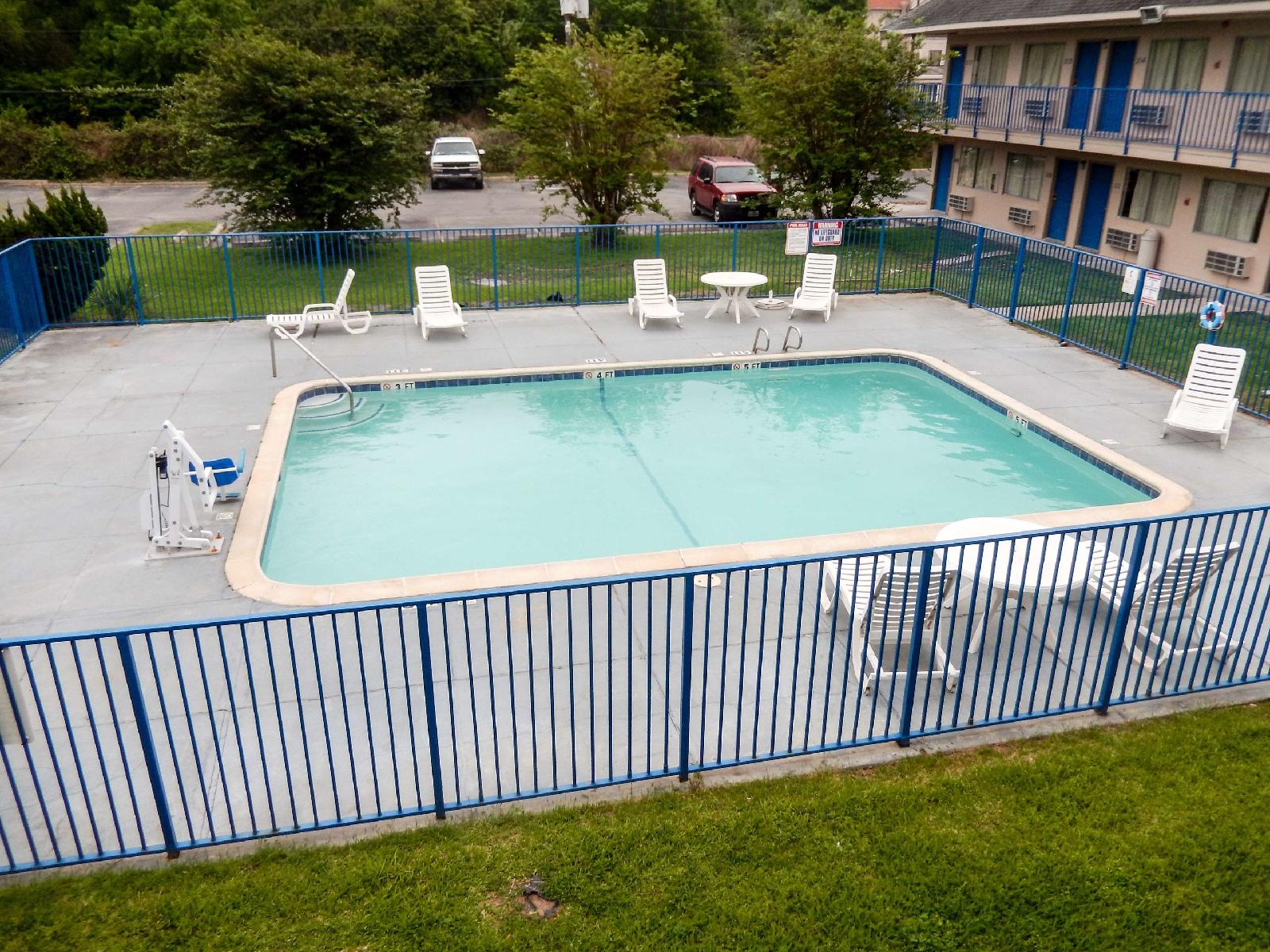 Motel 6 Clute, TX