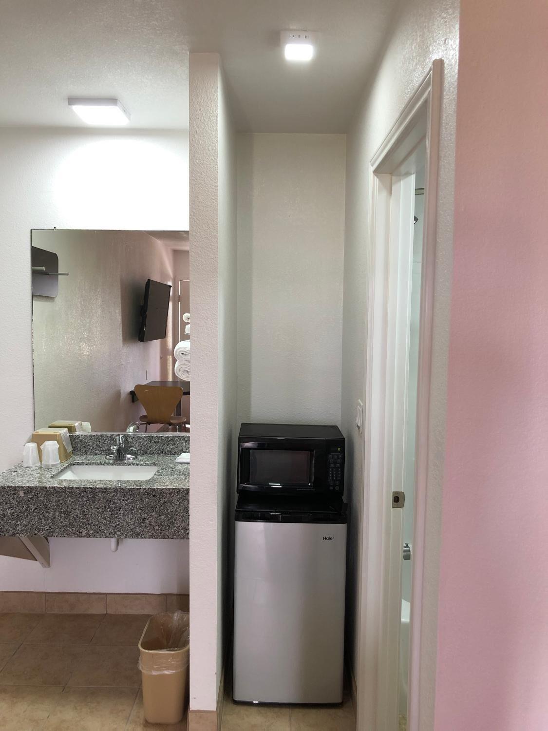 Motel 6 Clute, TX