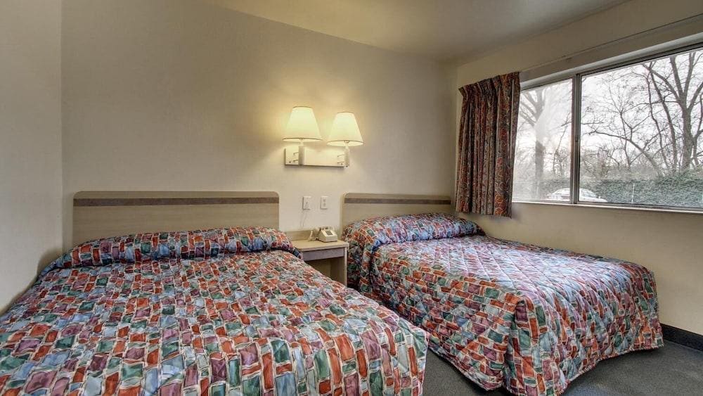 Red Carpet Inn Louisville North Jeffersonville