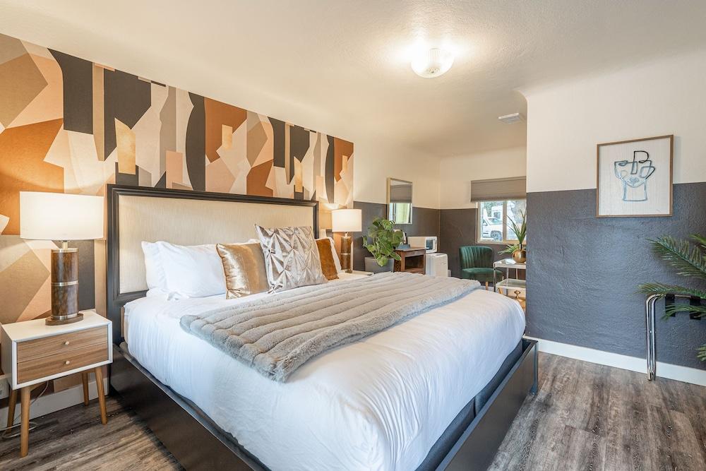 Bandon Wayside Motel & RV