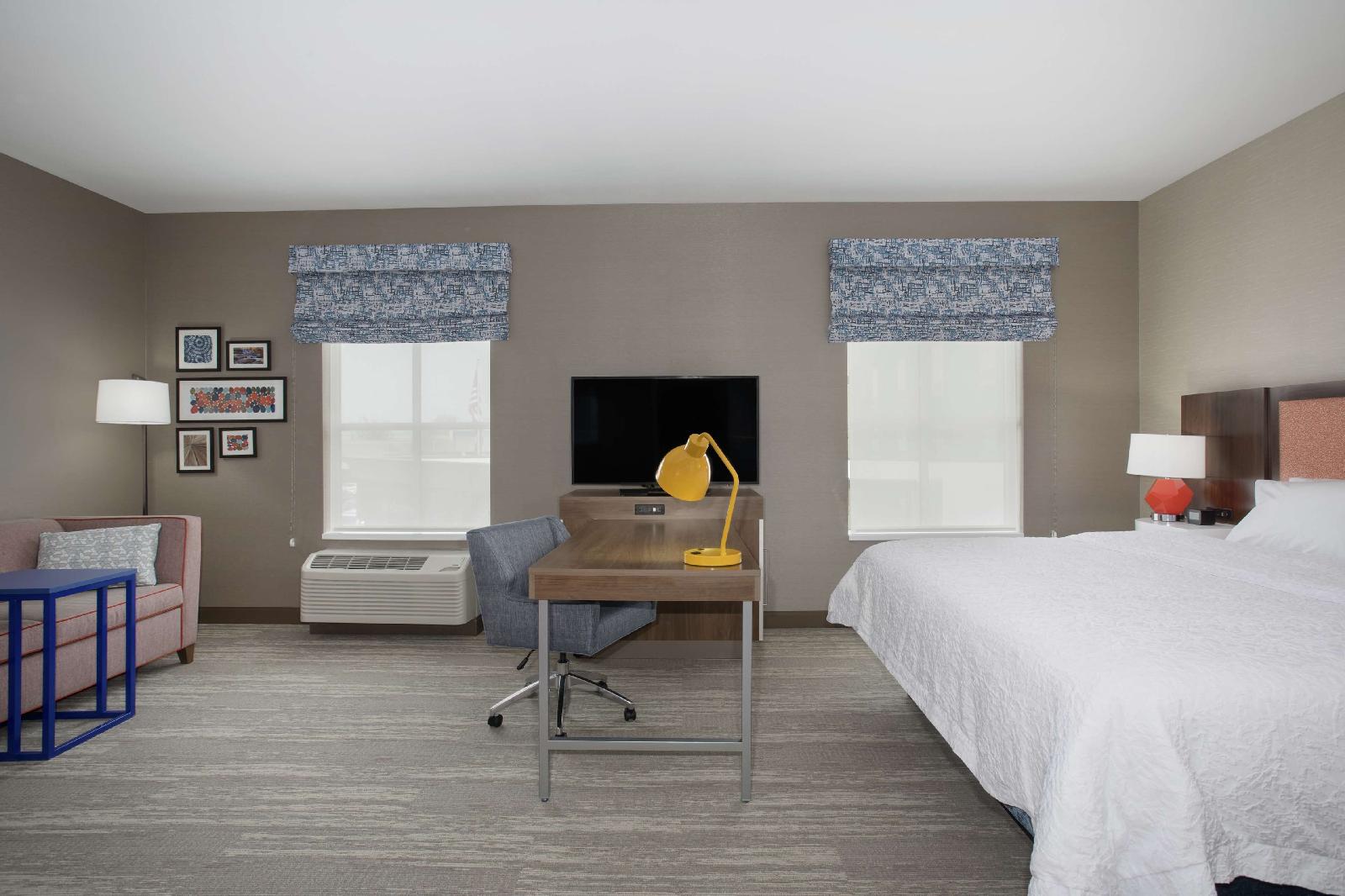 Hampton Inn & Suites Logan
