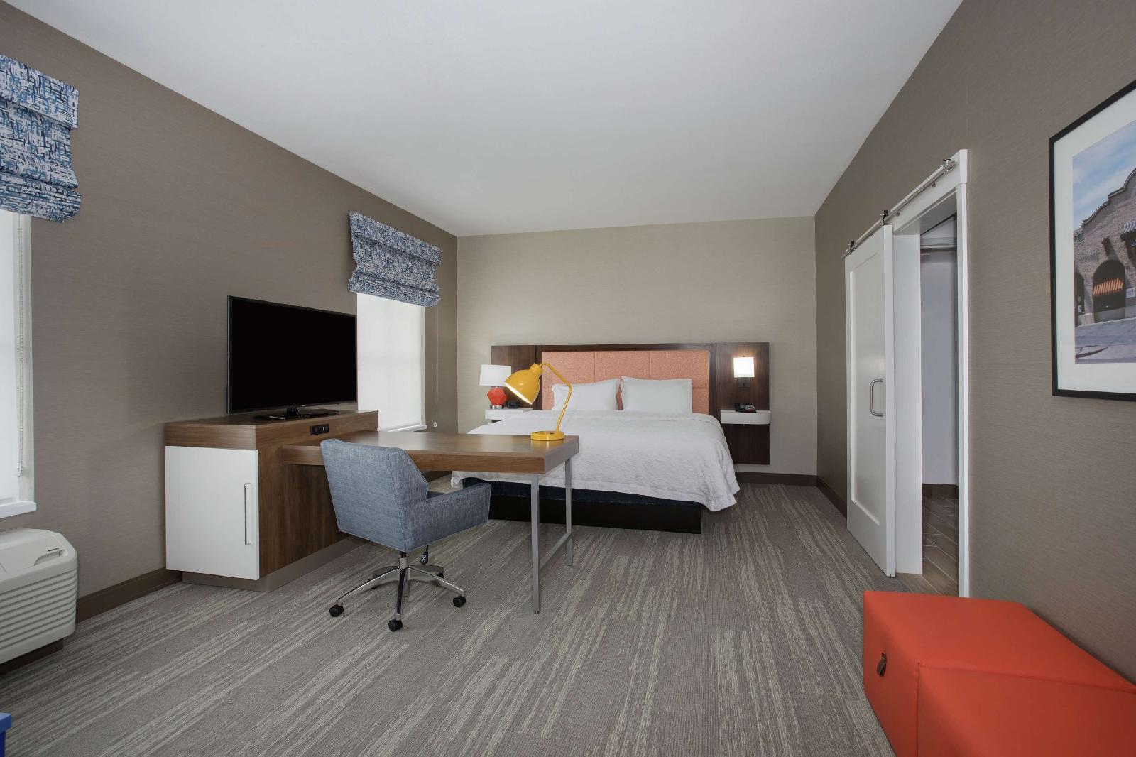 Hampton Inn & Suites Logan