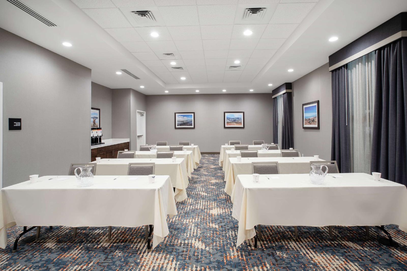 Hampton Inn & Suites Logan