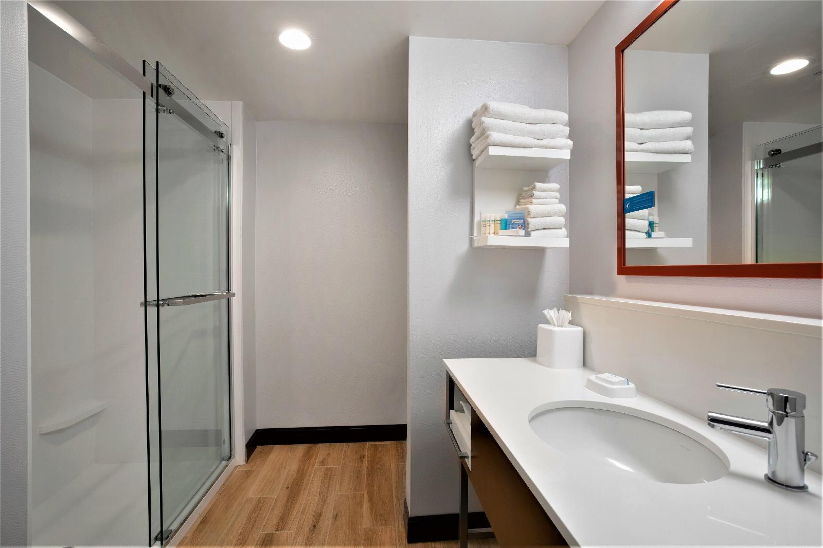 Hampton Inn & Suites Logan