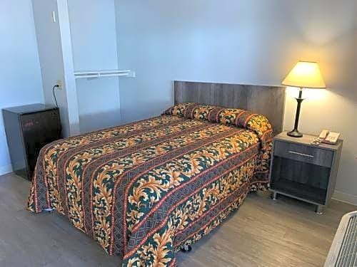 E-Z 8 Motel Old Town