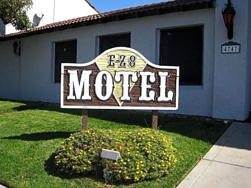 E-Z 8 Motel Old Town