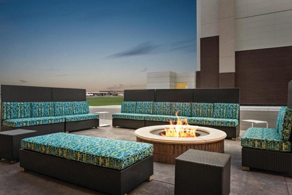 Home2 Suites By Hilton Brooklyn Park Minneapolis
