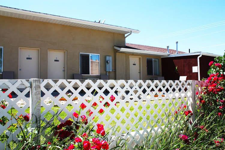 Bybee's Steppingstone Motel