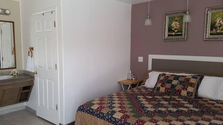 Bybee's Steppingstone Motel