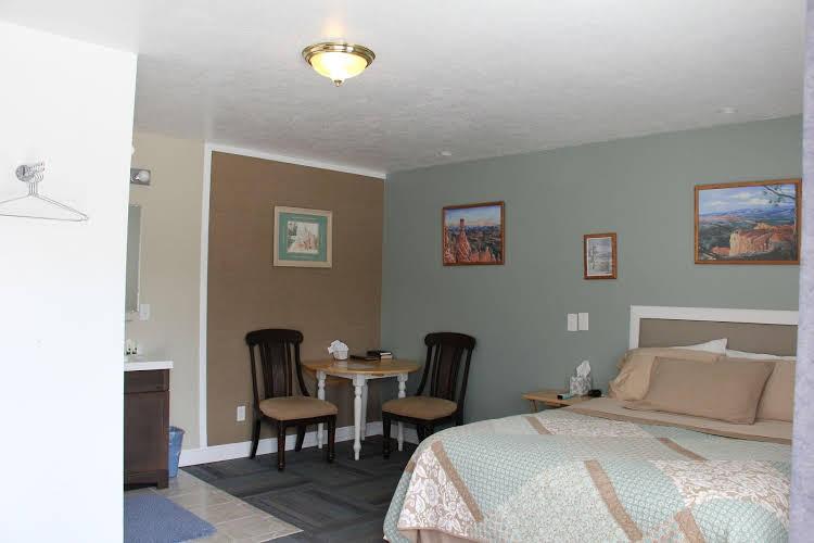 Bybee's Steppingstone Motel