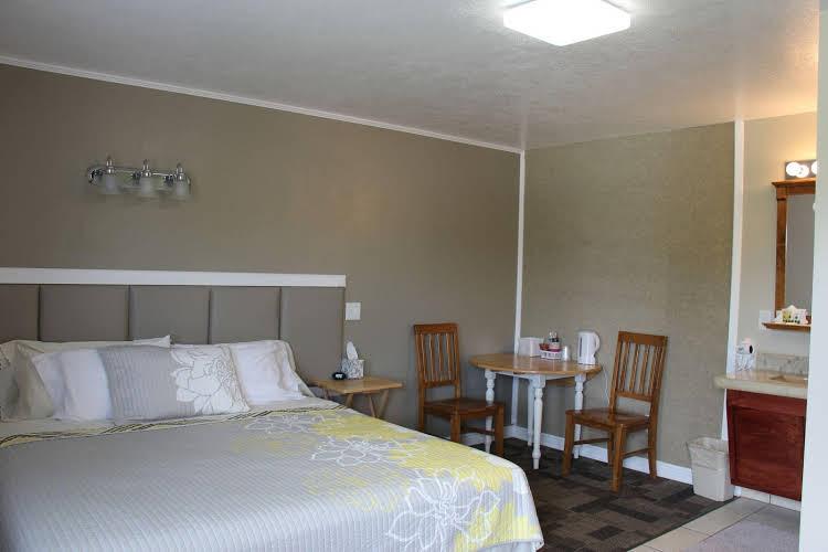 Bybee's Steppingstone Motel
