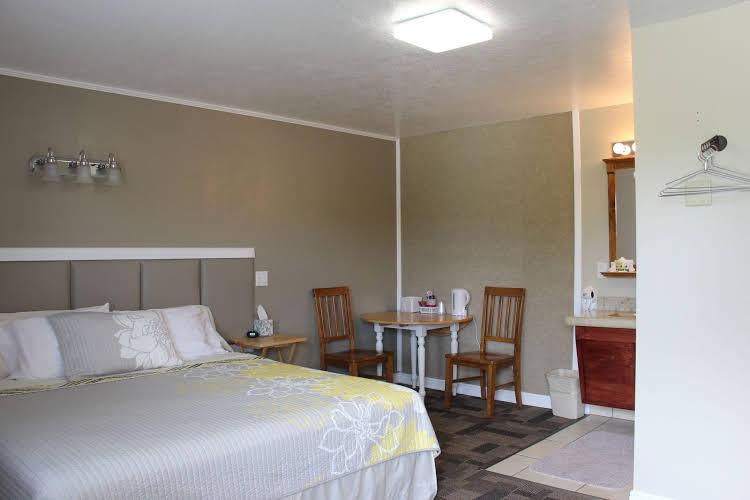 Bybee's Steppingstone Motel
