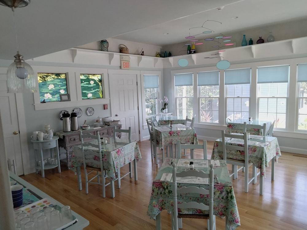 An English Garden Bed & Breakfast