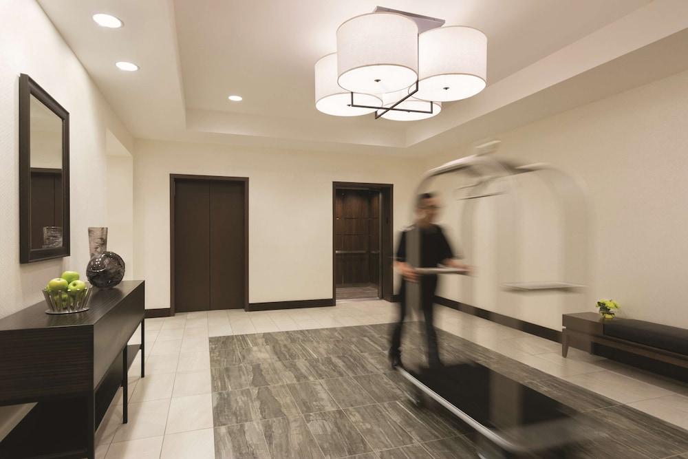 La Quinta Inn & Suites by Wyndham Chicago O'Hare-Rosemont