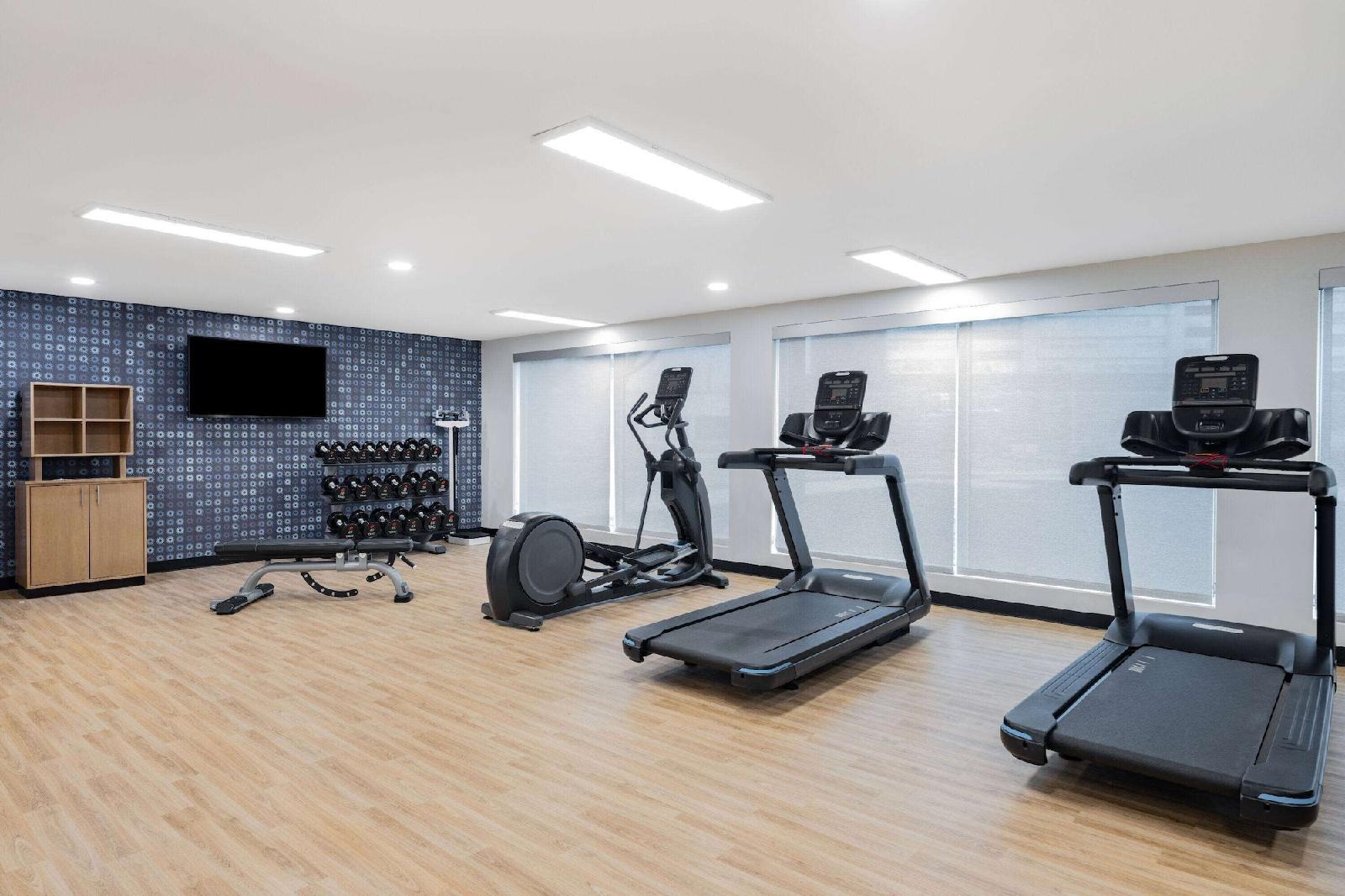 La Quinta Inn & Suites by Wyndham Chicago O'Hare-Rosemont