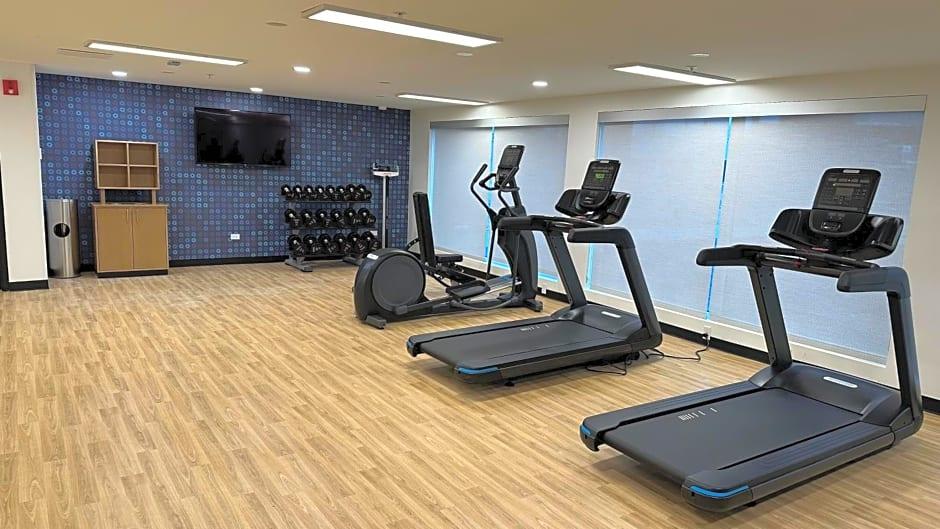La Quinta Inn & Suites by Wyndham Chicago O'Hare-Rosemont