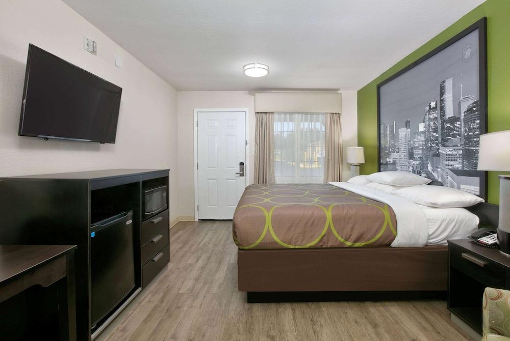 Econo Lodge Palestine