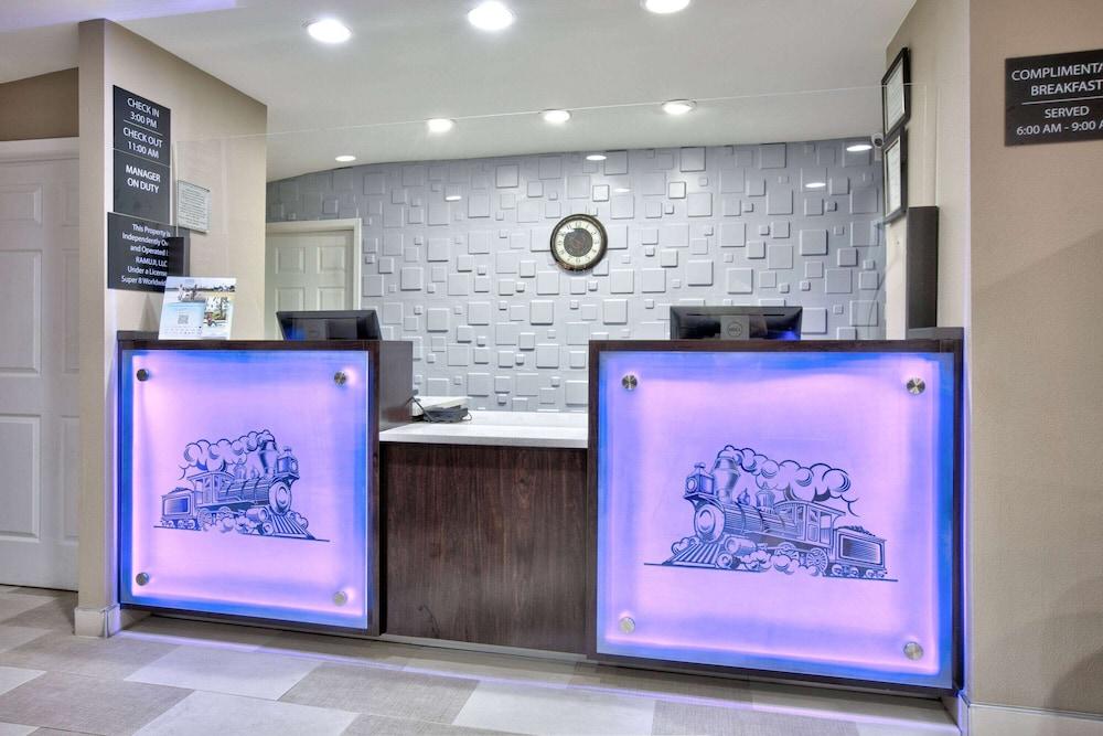 Econo Lodge Palestine