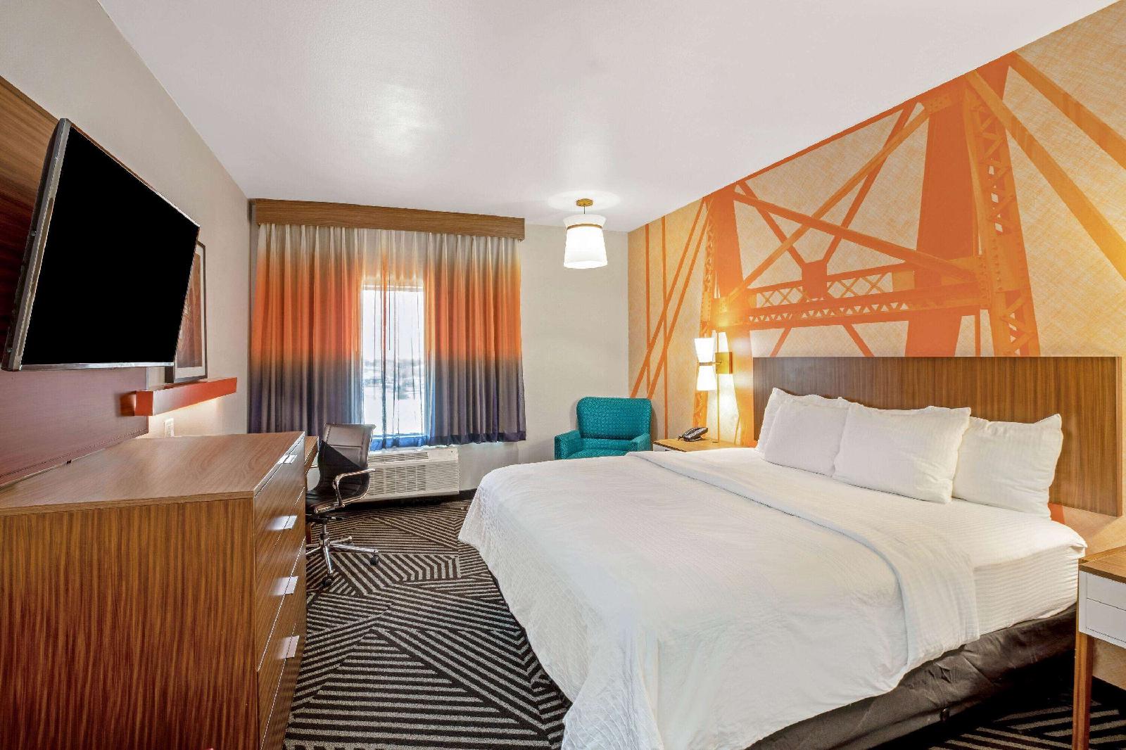La Quinta Inn & Suites Waco Downtown Baylor
