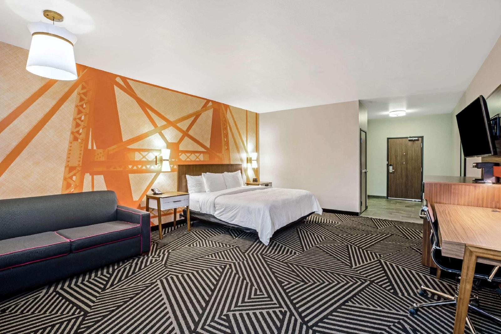 La Quinta Inn & Suites Waco Downtown Baylor