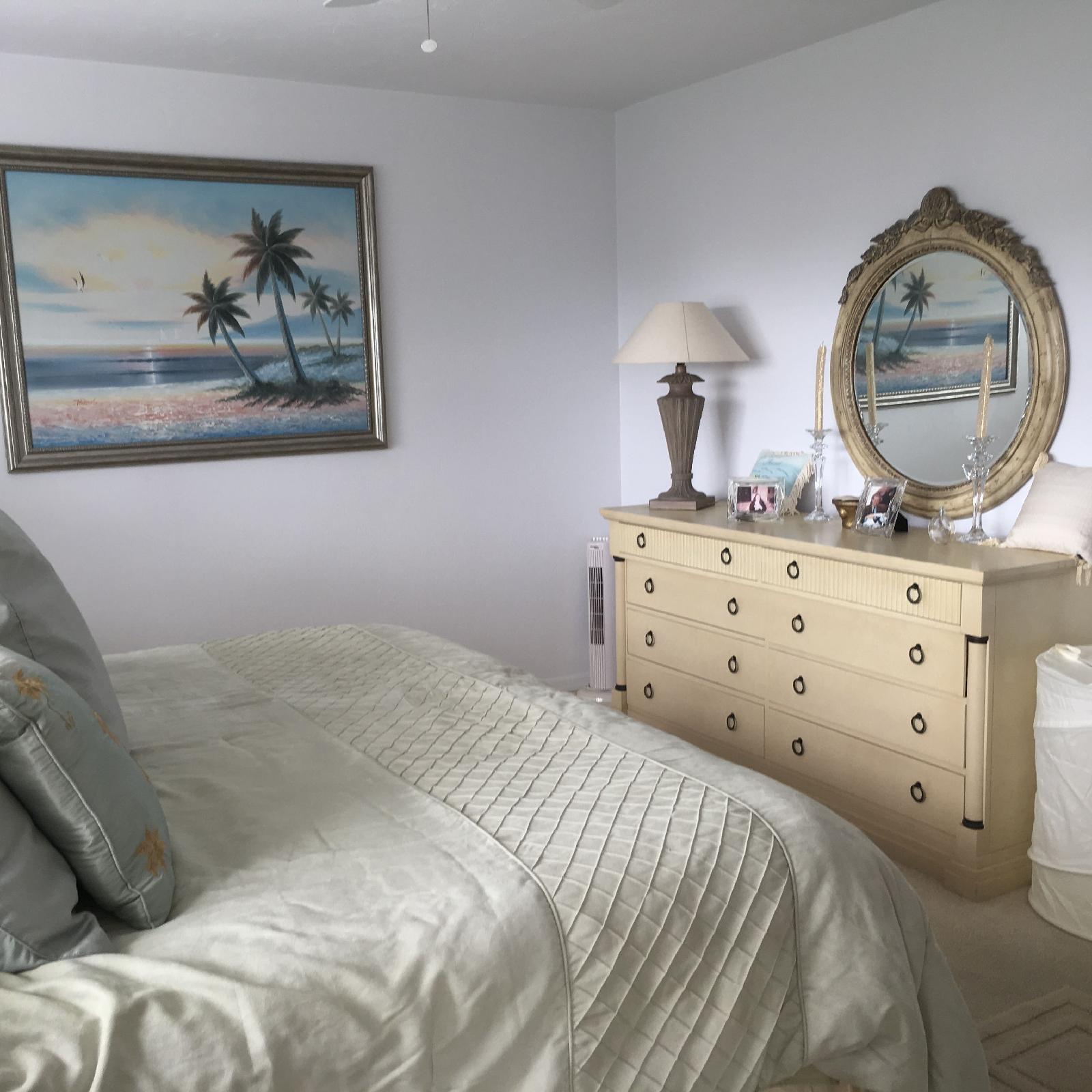 Eagle Cay Condominiums