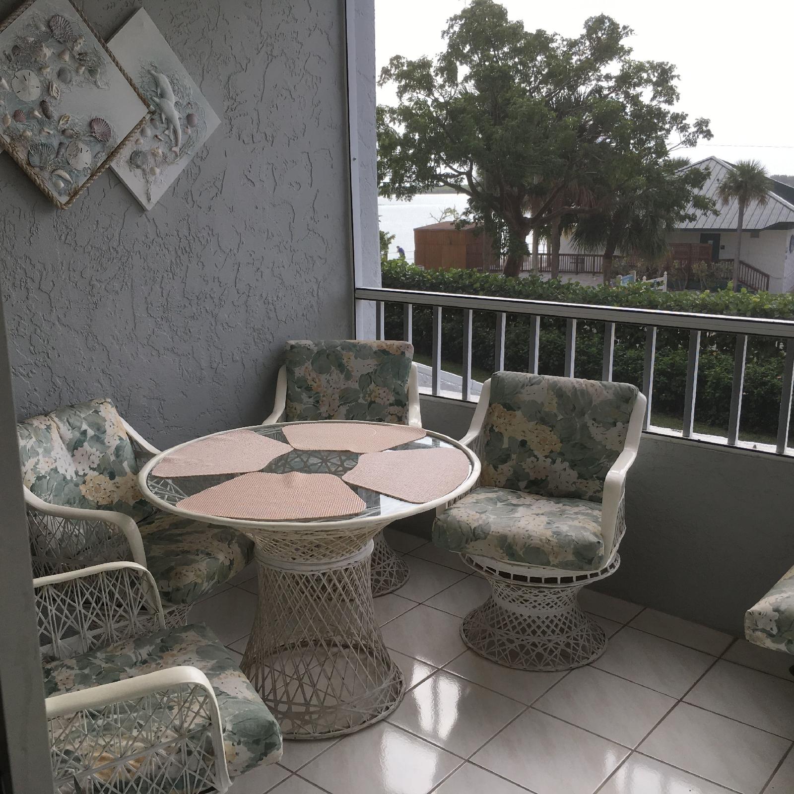 Eagle Cay Condominiums